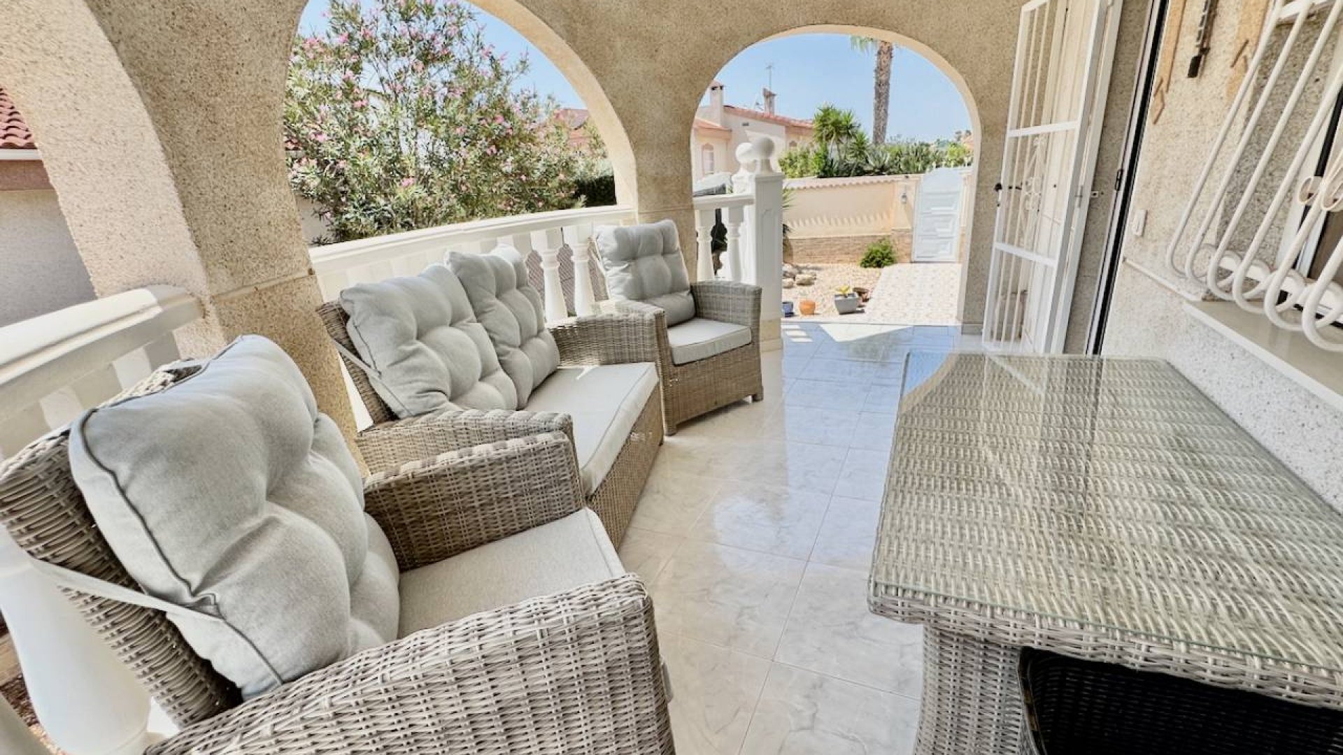 Resale - Villa -
Ciudad Quesada - Lo Pepin