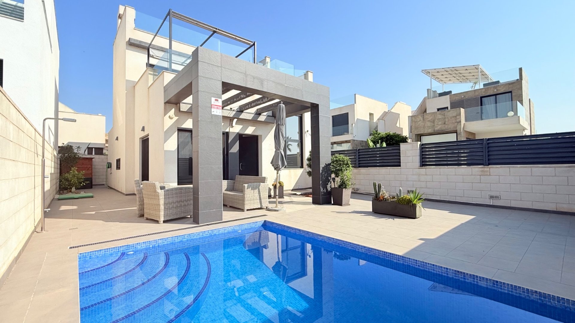 Resale - Villa -
Ciudad Quesada - Pueblo Bravo