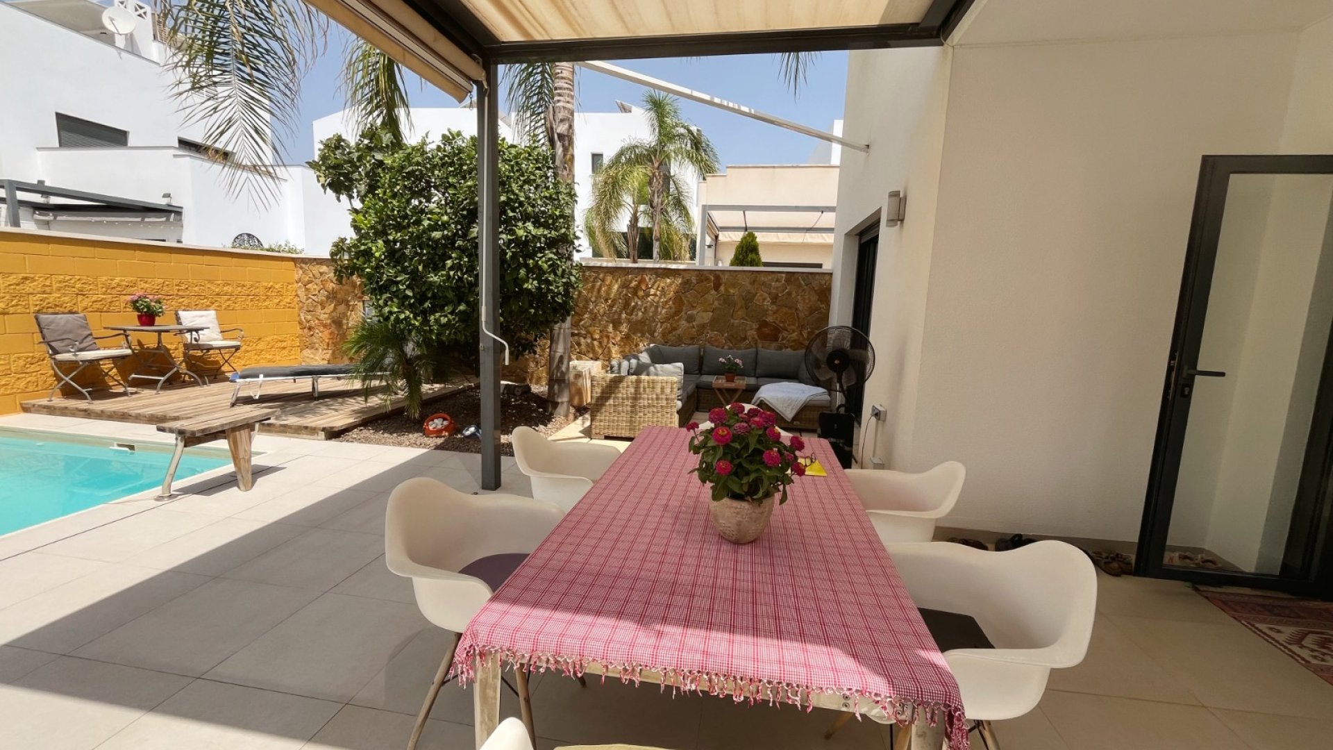 Resale - Villa -
Ciudad Quesada - Pueblo Bravo