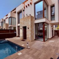 Resale - Villa -
Ciudad Quesada - Pueblo Bravo