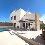 Resale - Villa -
Ciudad Quesada - Pueblo Bravo