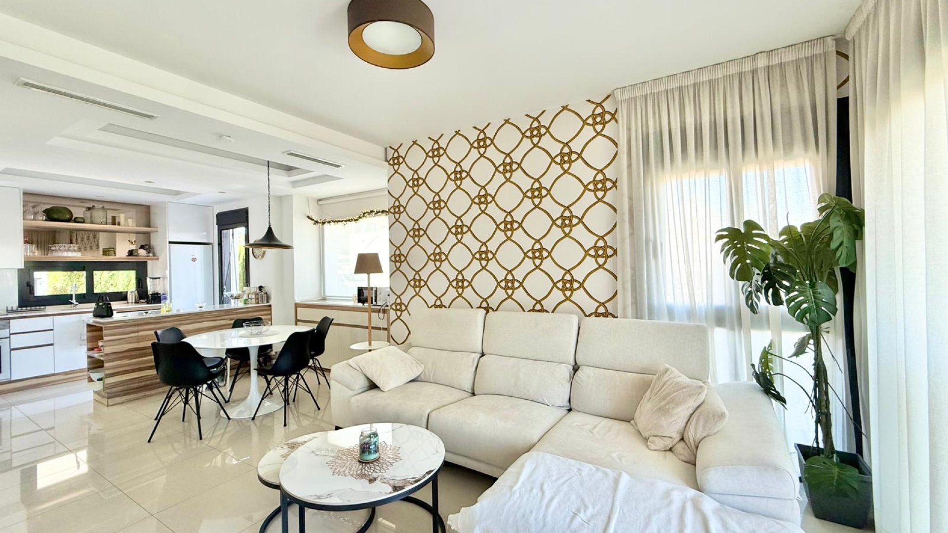 Resale - Villa -
Ciudad Quesada - Pueblo Bravo