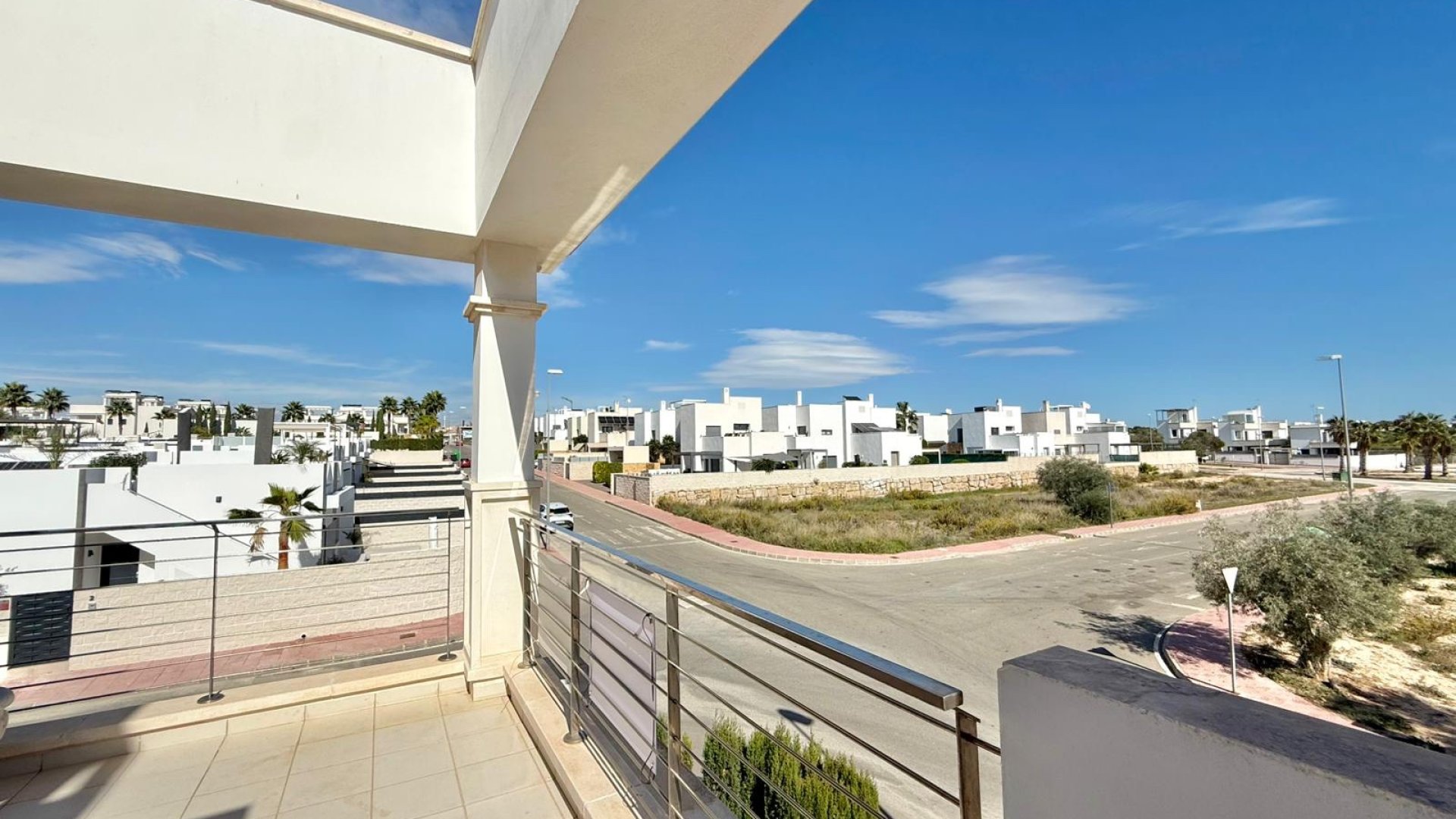 Resale - Villa -
Ciudad Quesada - Pueblo Bravo