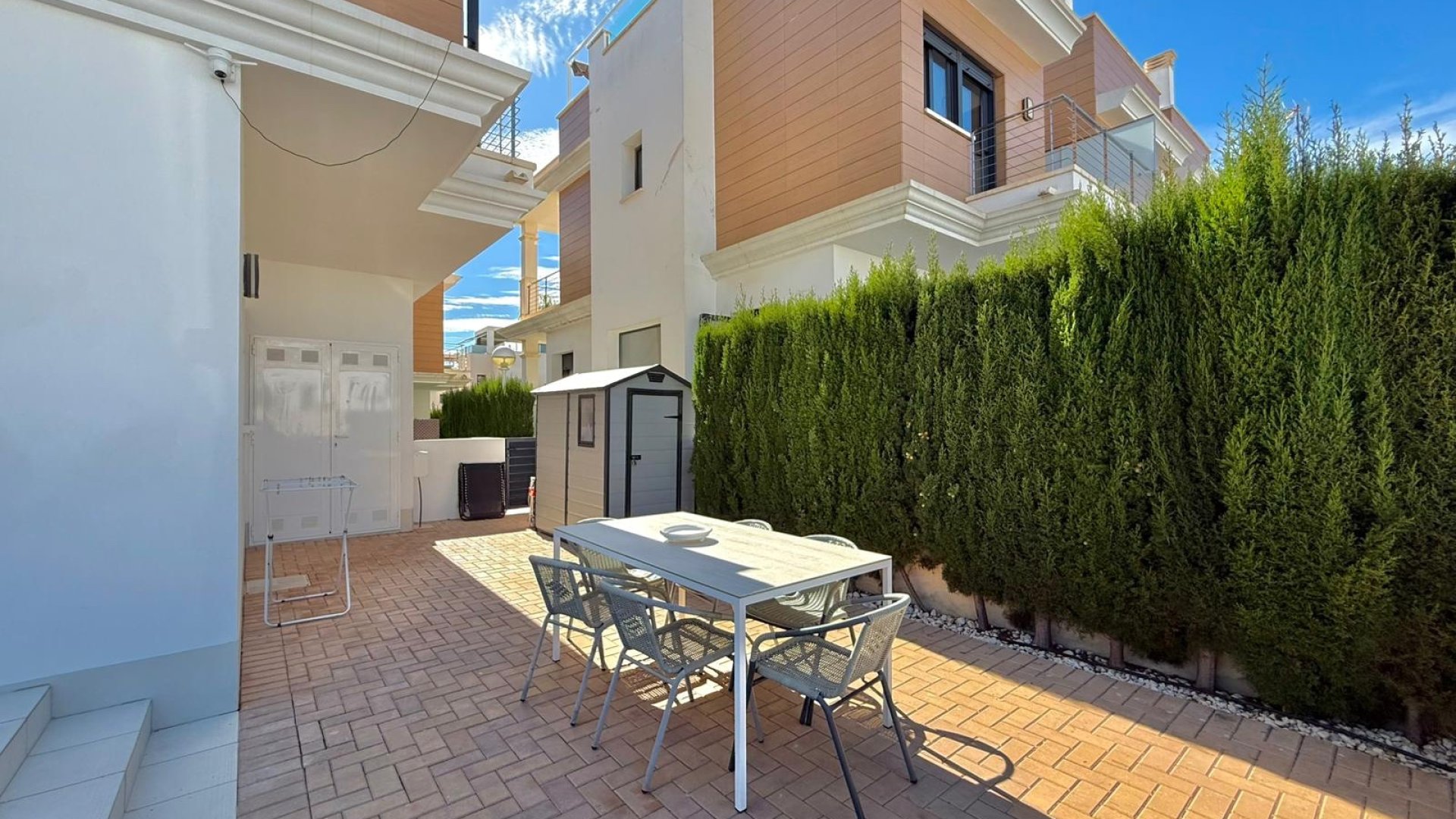 Resale - Villa -
Ciudad Quesada - Pueblo Bravo