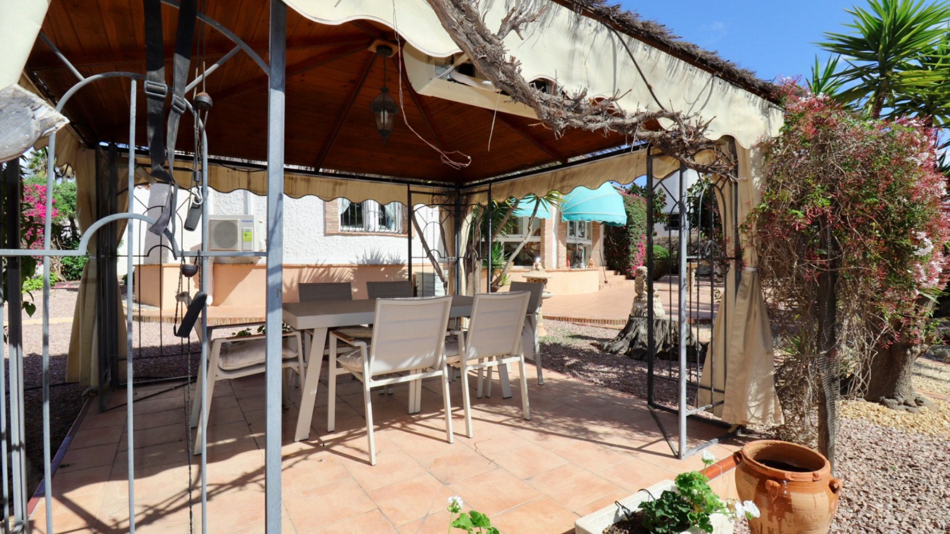 Resale - Villa -
Ciudad Quesada - Quesada Center