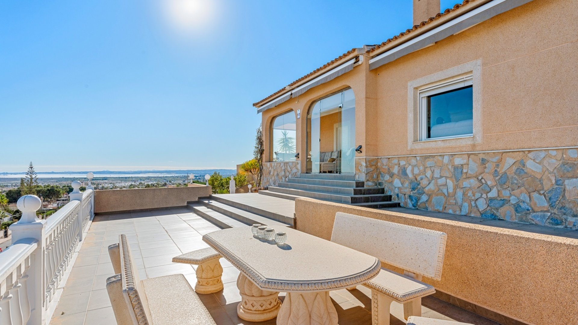 Resale - Villa -
Ciudad Quesada - Town Center