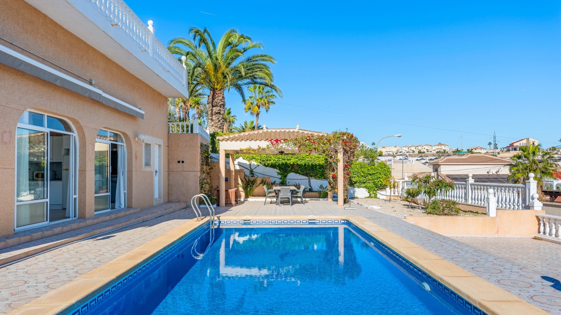 Resale - Villa -
Ciudad Quesada - Town Center