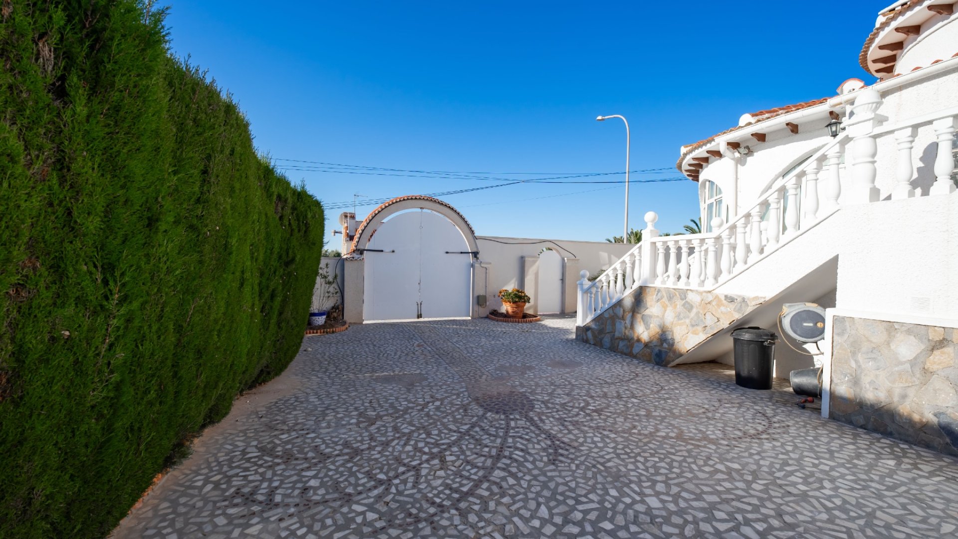 Resale - Villa -
Ciudad Quesada - town