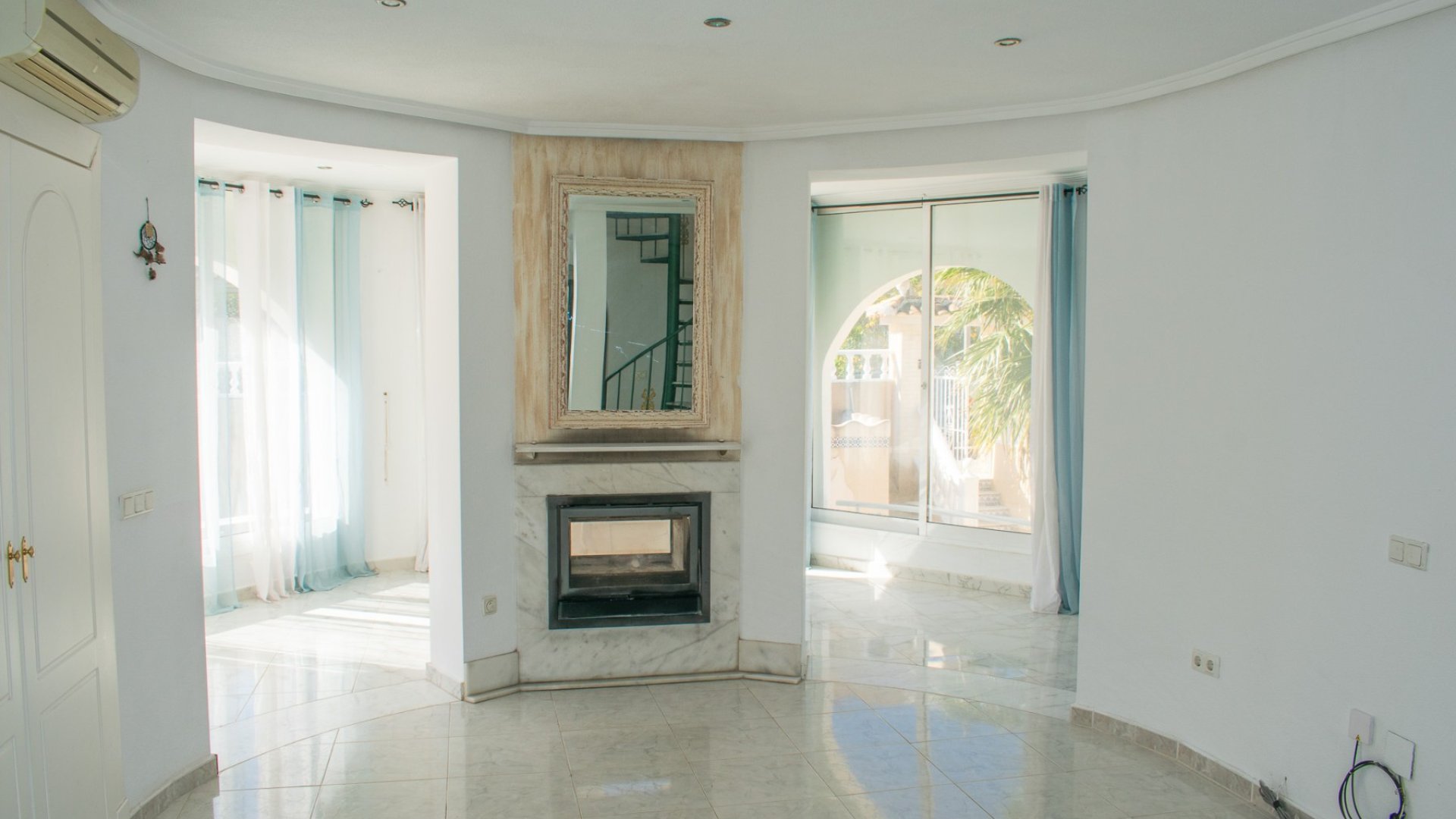 Resale - Villa -
Ciudad Quesada - Urbanizaciones