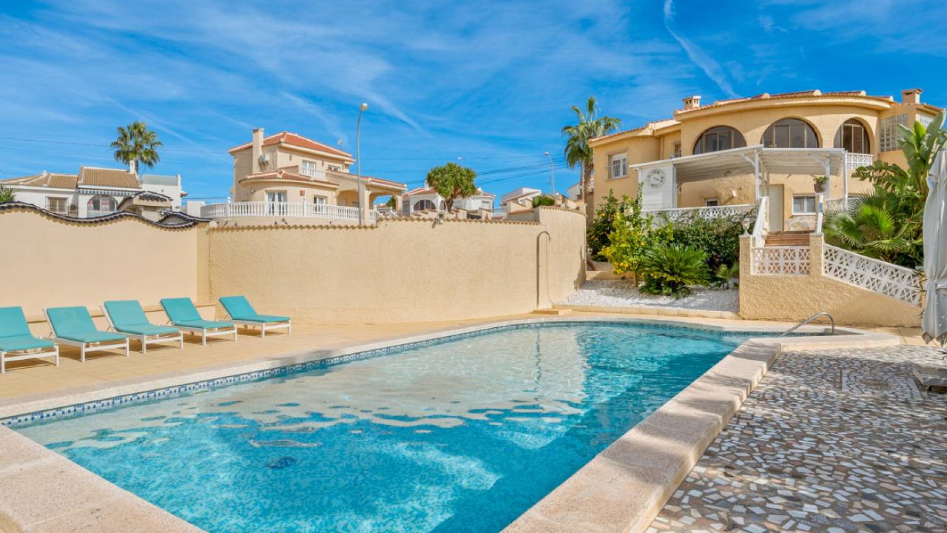 Resale - Villa -
Ciudad Quesada