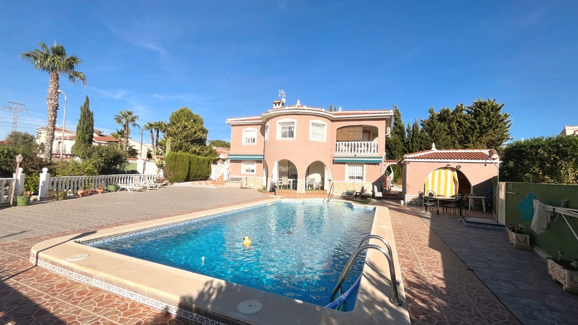 Resale - Villa -
Ciudad Quesada