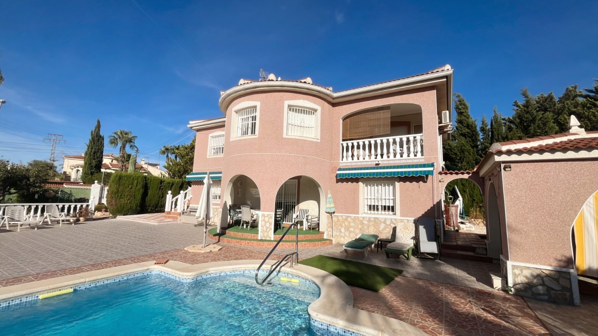 Resale - Villa -
Ciudad Quesada