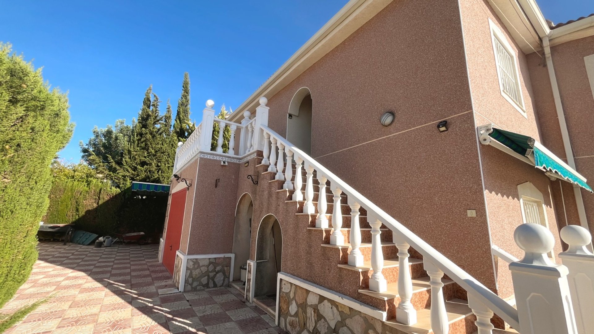 Resale - Villa -
Ciudad Quesada