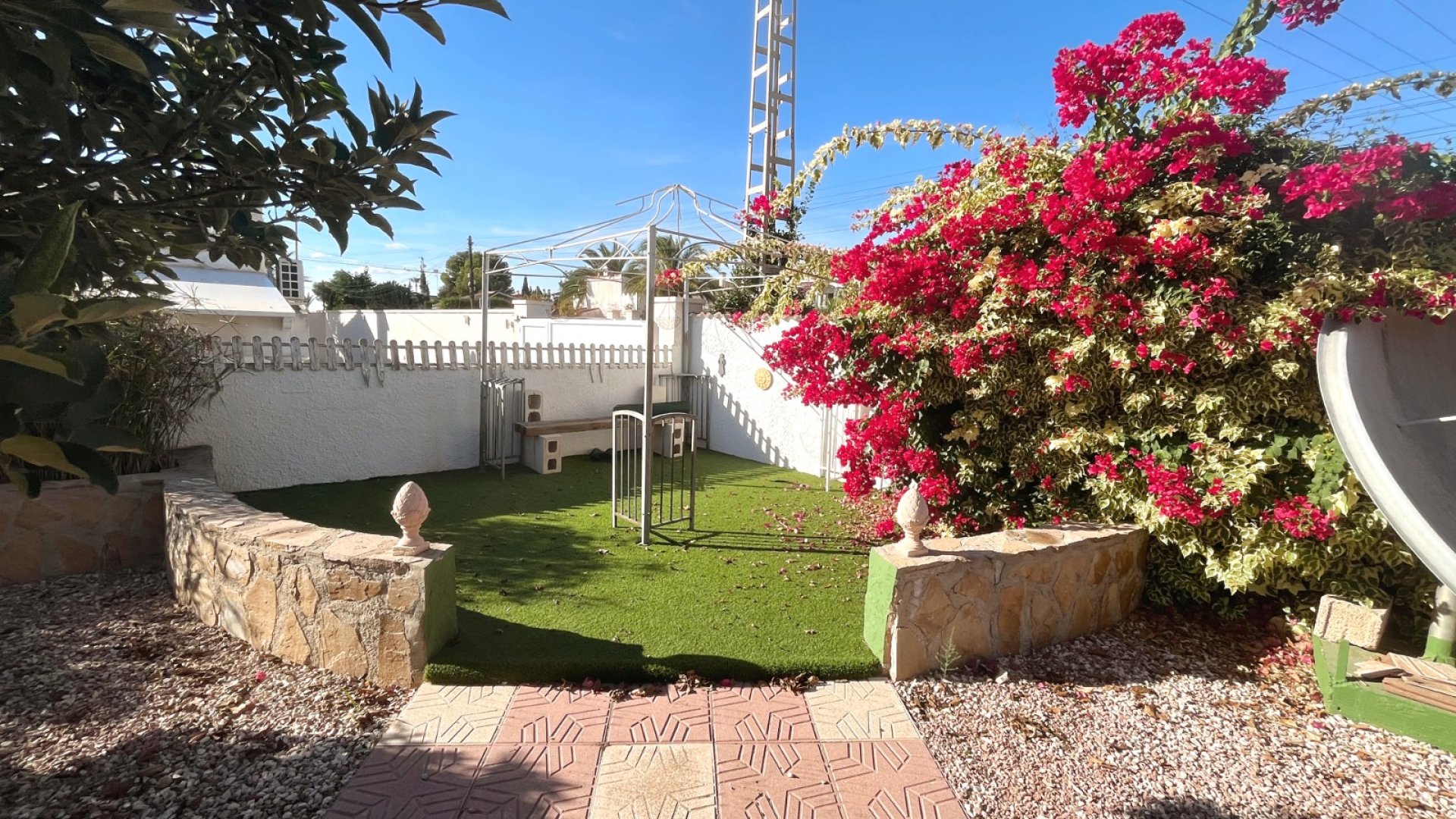 Resale - Villa -
Ciudad Quesada