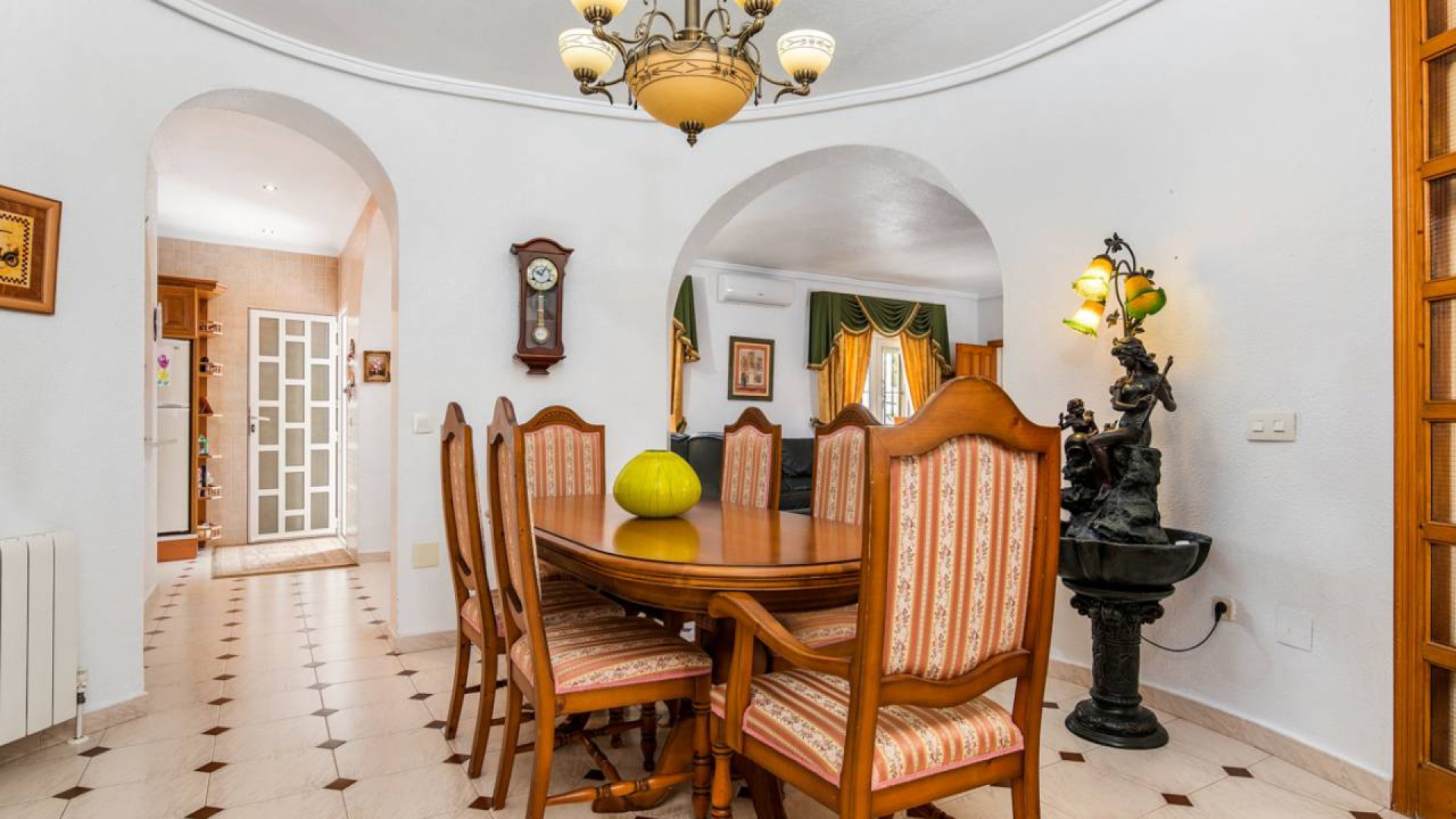 Resale - Villa -
Ciudad Quesada