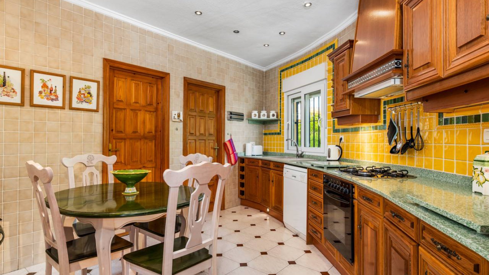 Resale - Villa -
Ciudad Quesada