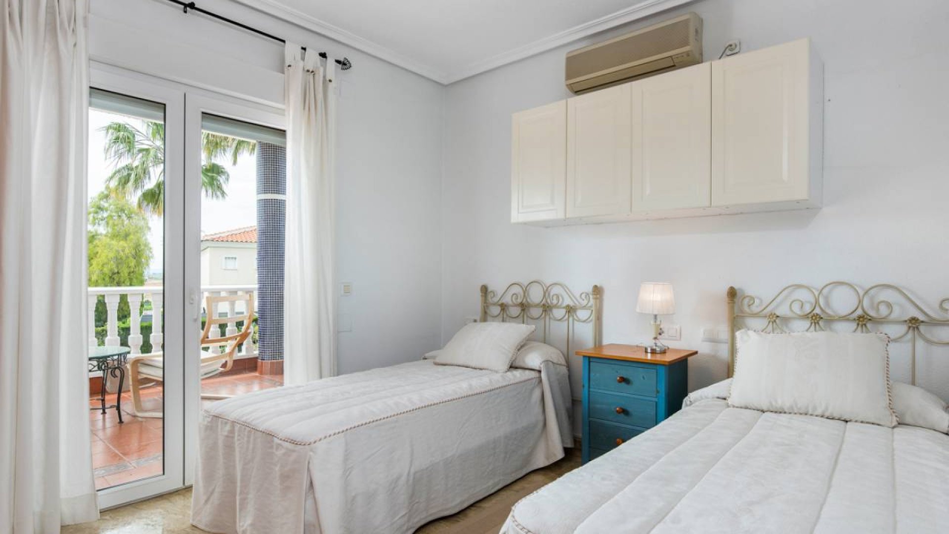 Resale - Villa -
Ciudad Quesada