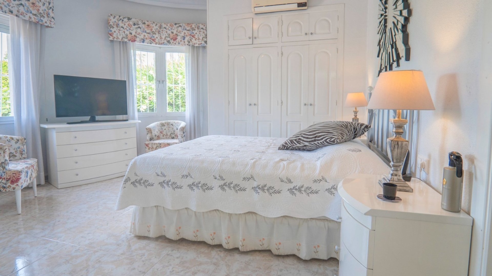 Resale - Villa -
Ciudad Quesada