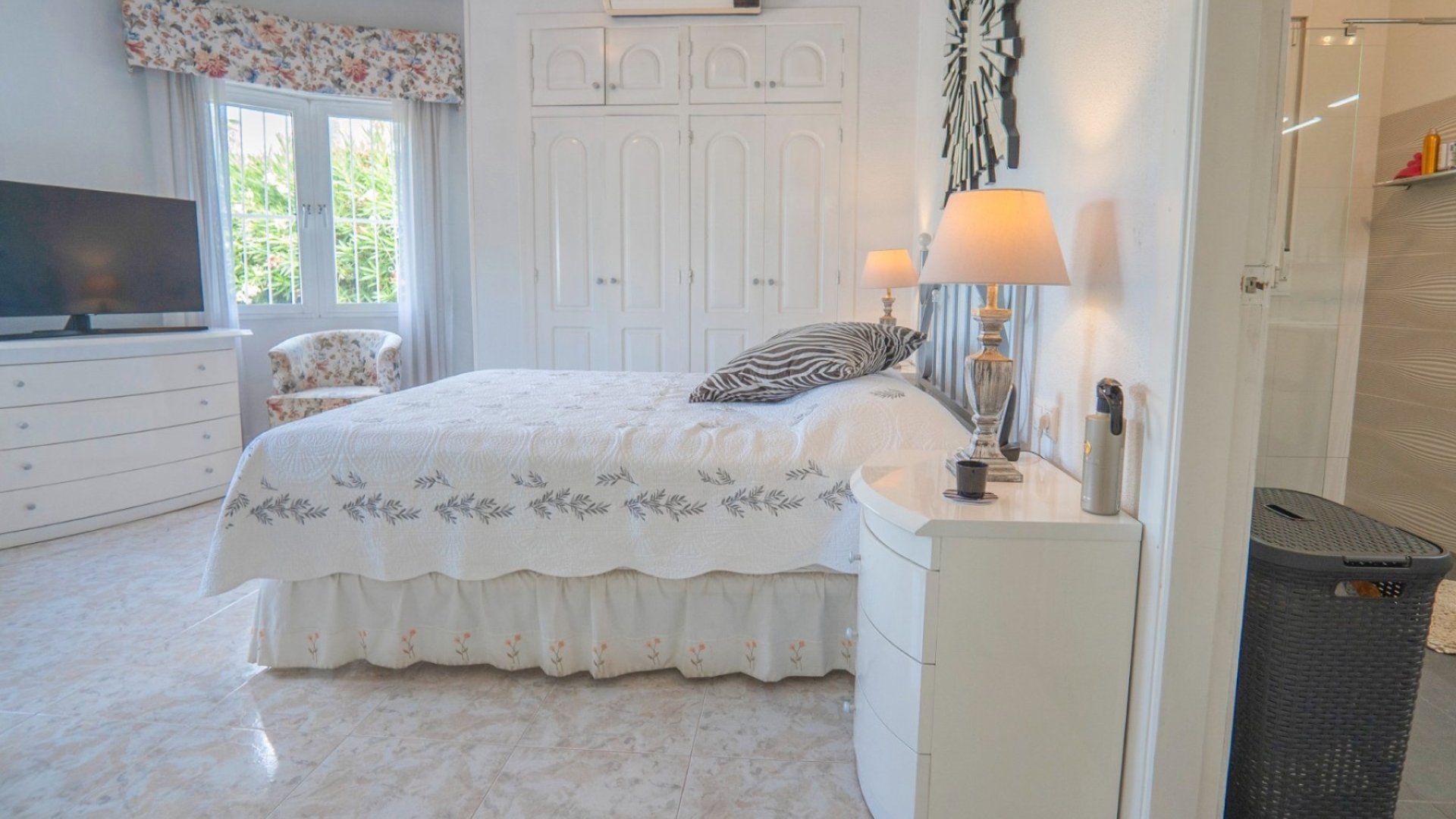 Resale - Villa -
Ciudad Quesada