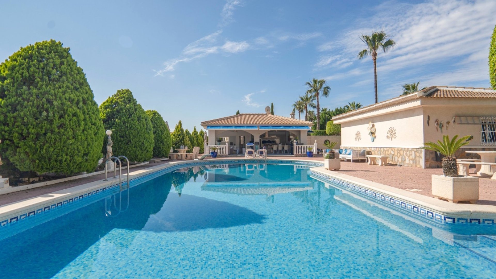 Resale - Villa -
Ciudad Quesada