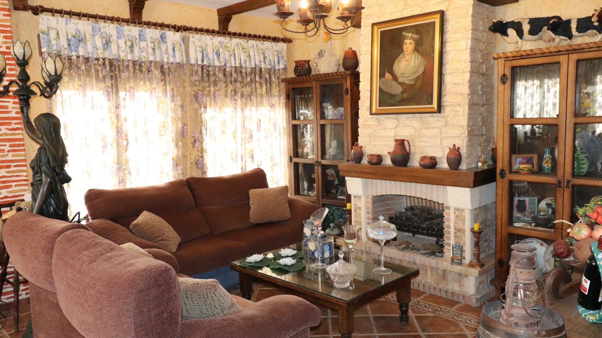 Resale - Villa -
Daya Nueva