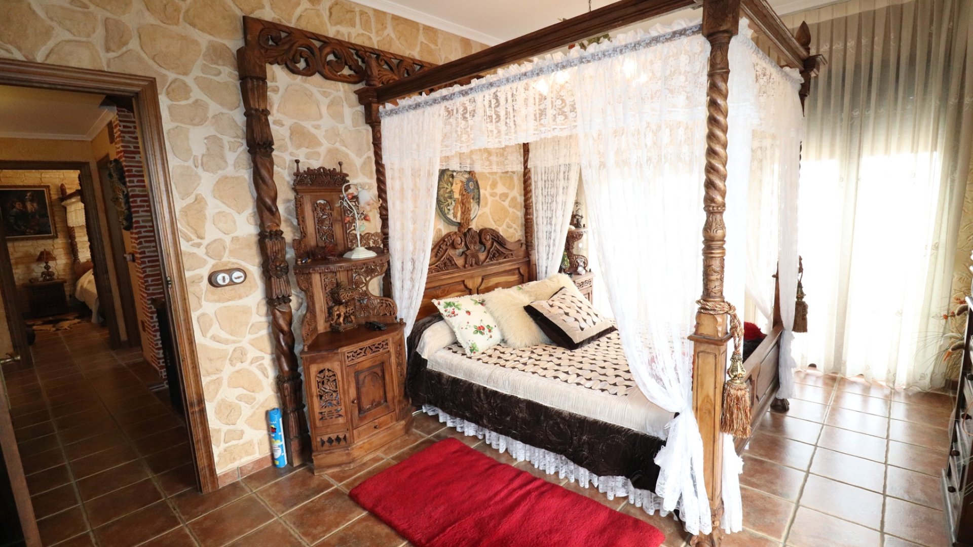 Resale - Villa -
Daya Nueva