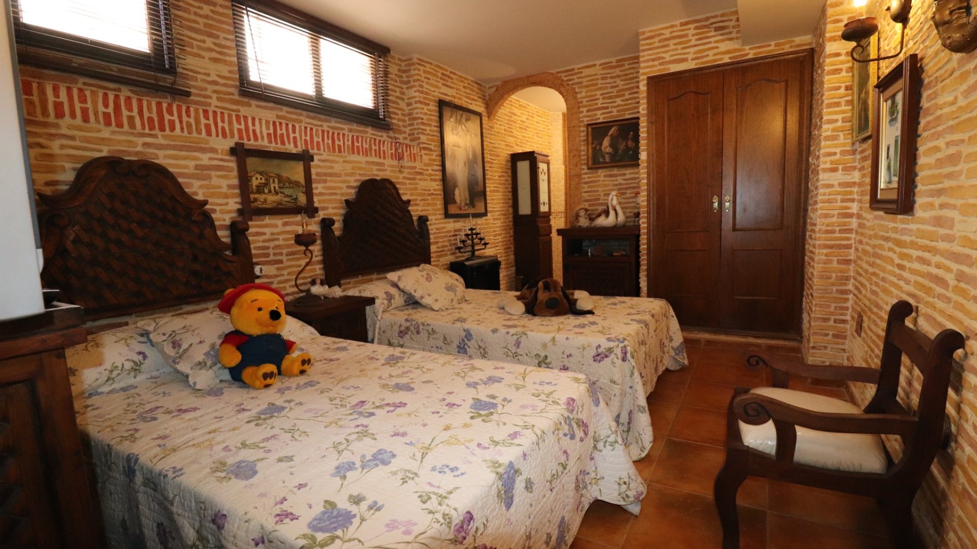 Resale - Villa -
Daya Nueva