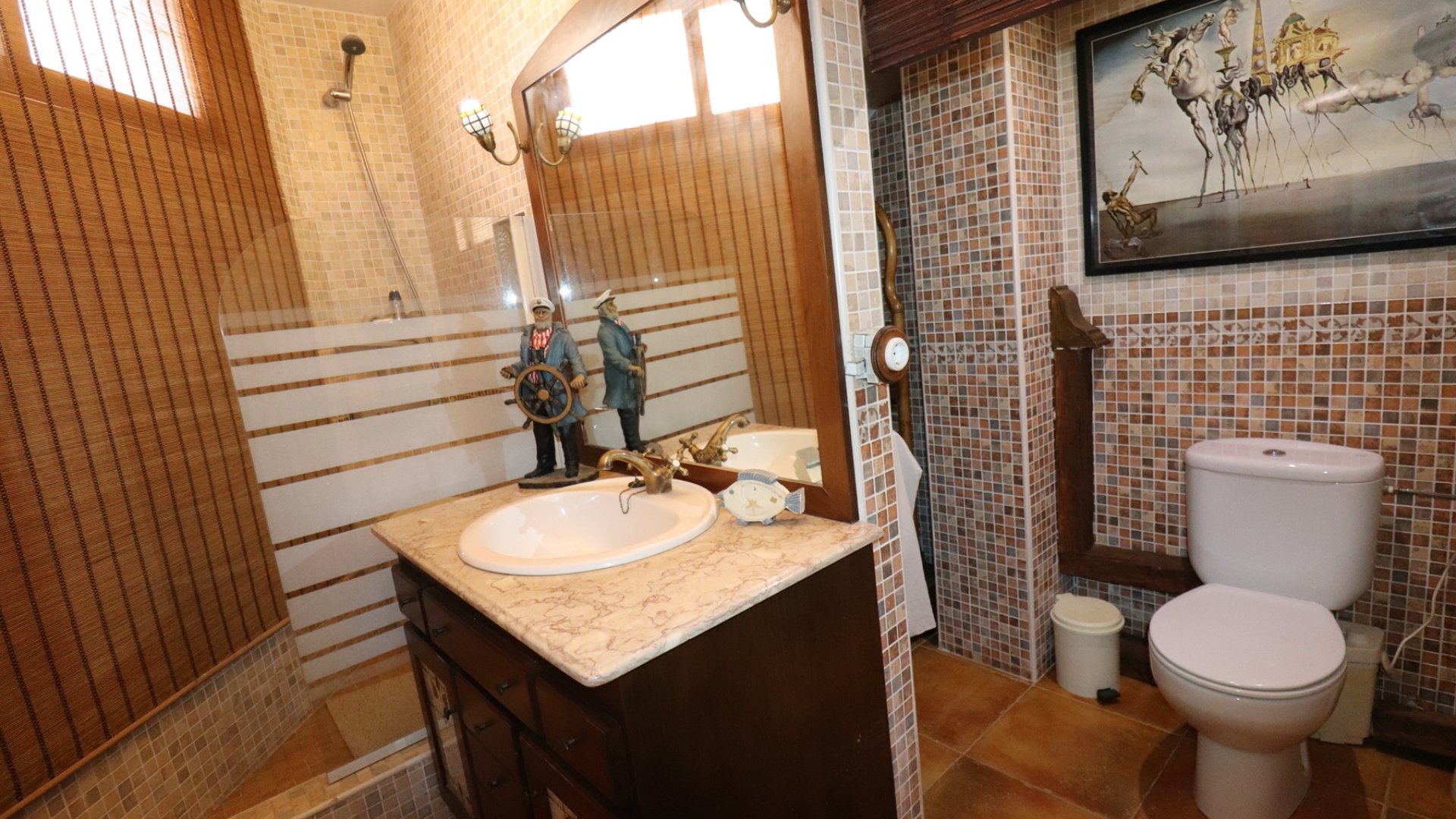 Resale - Villa -
Daya Nueva