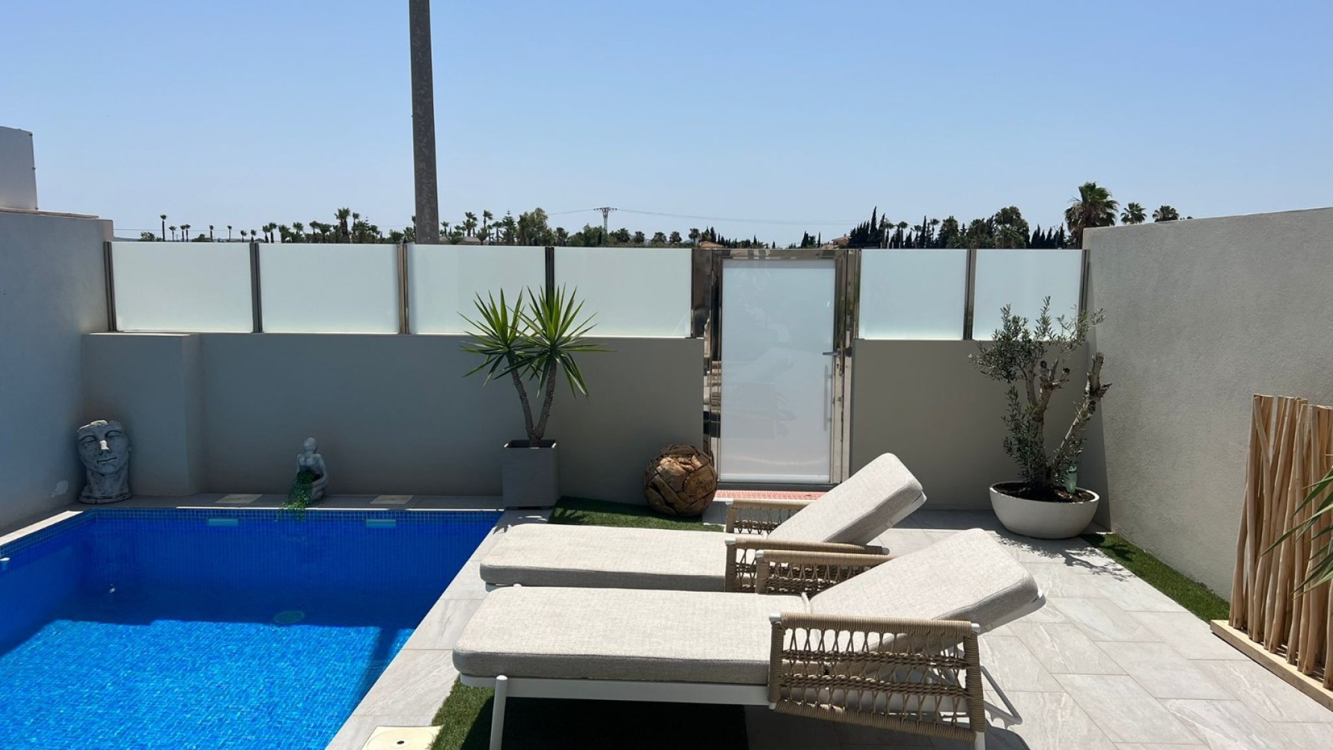 Resale - Villa -
Daya Vieja - Costa Blanca