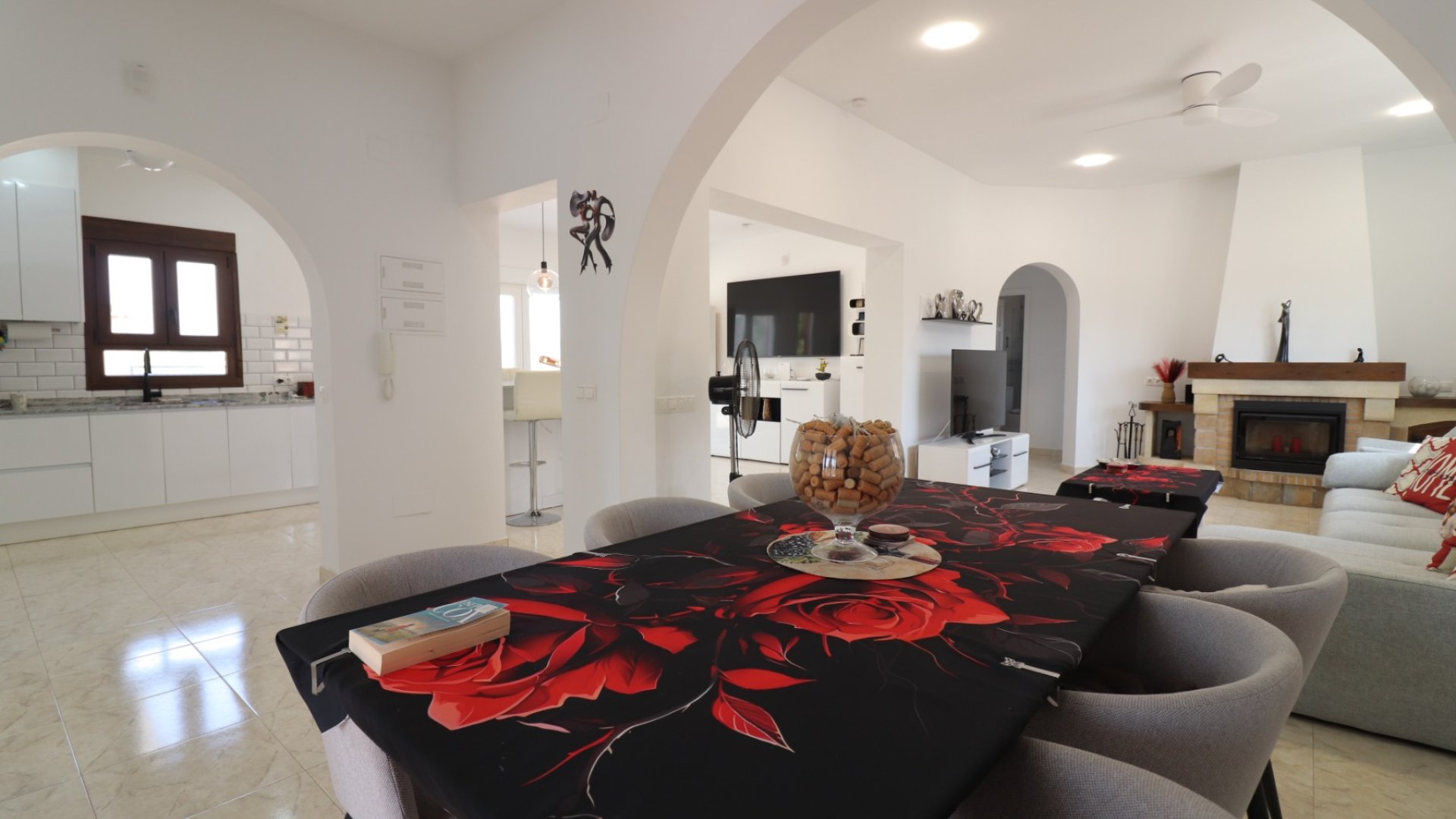 Resale - Villa -
Daya Vieja - Daya Vieja - Country