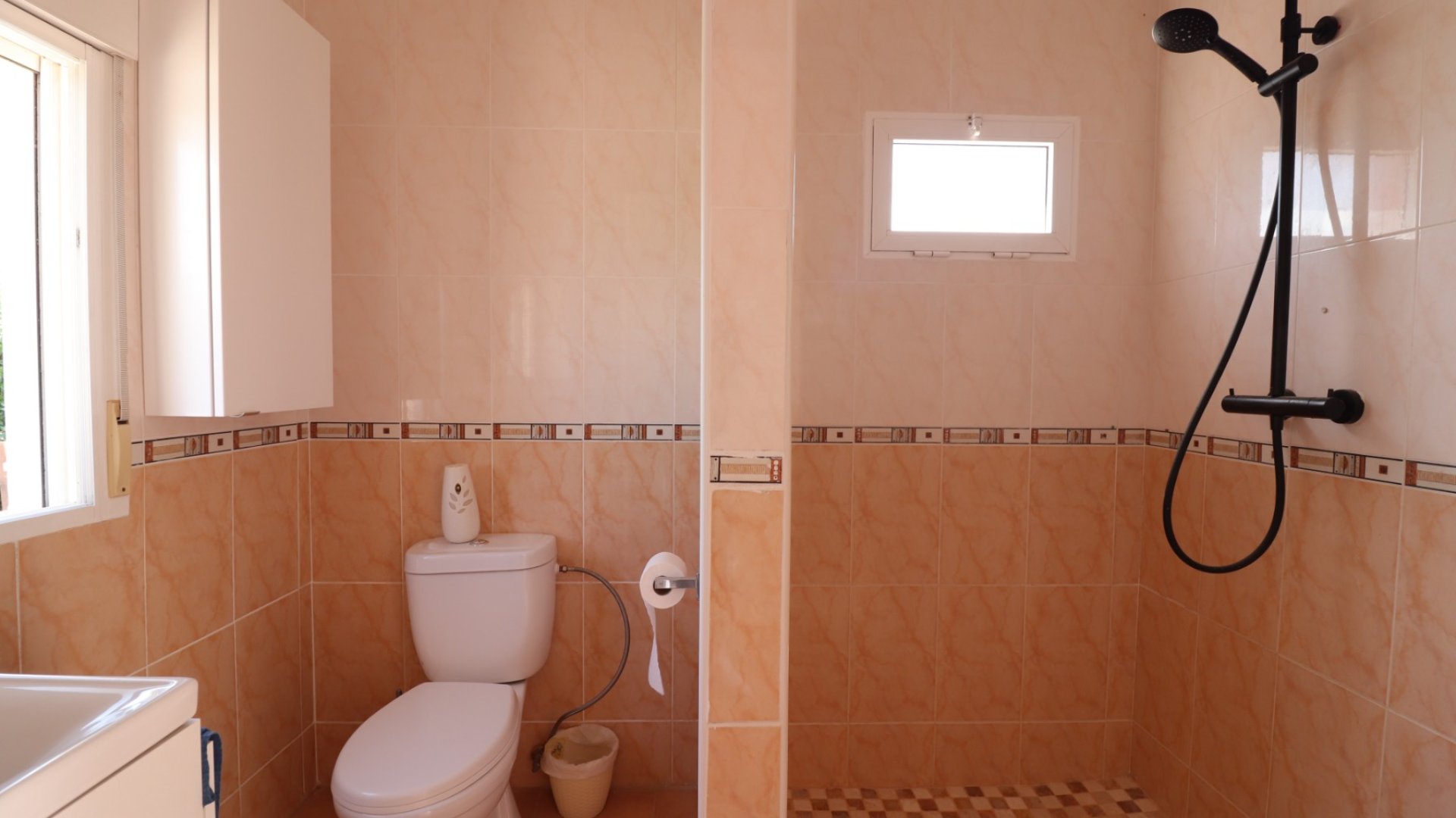 Resale - Villa -
Daya Vieja - Daya Vieja - Country
