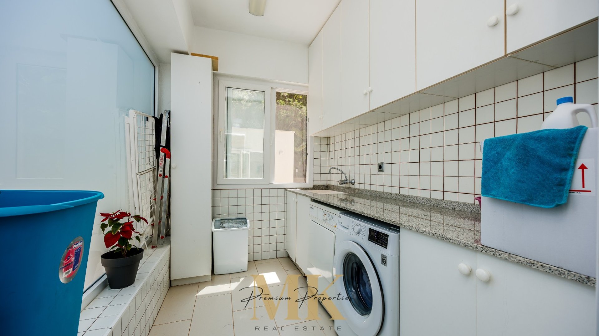 Resale - Villa -
Denia - Tossal Gros