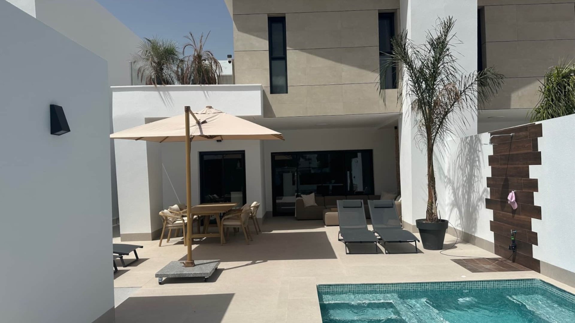 Resale - Villa -
Dolores
