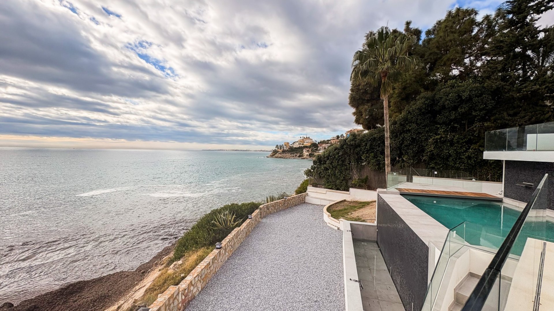 Resale - Villa -
El Campello - Coveta fuma