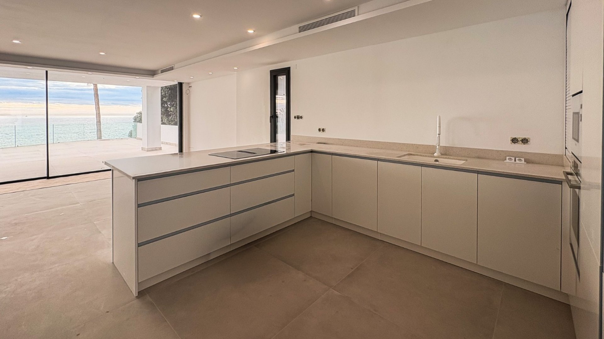 Resale - Villa -
El Campello - Coveta fuma