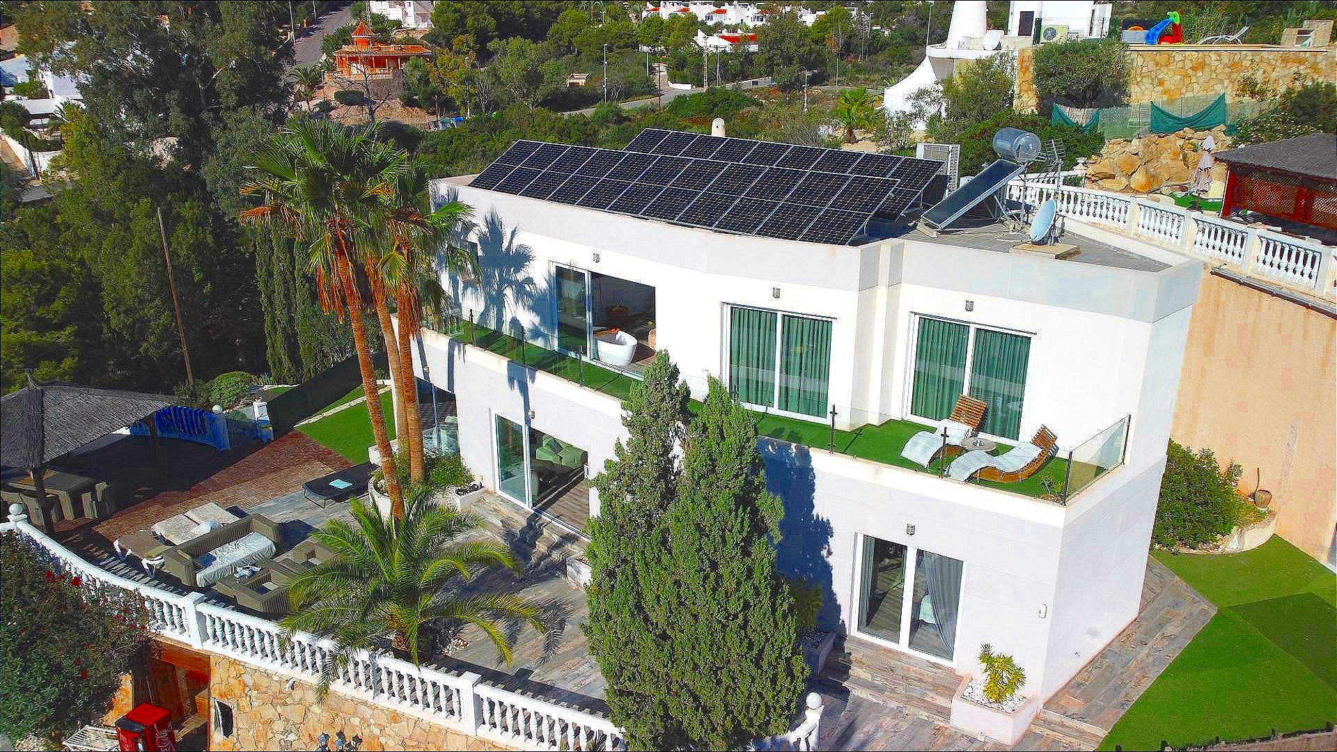 Resale - Villa -
El Campello - Coveta fuma