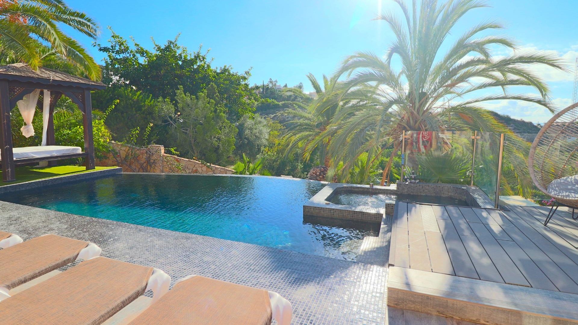 Resale - Villa -
El Campello - Coveta fuma