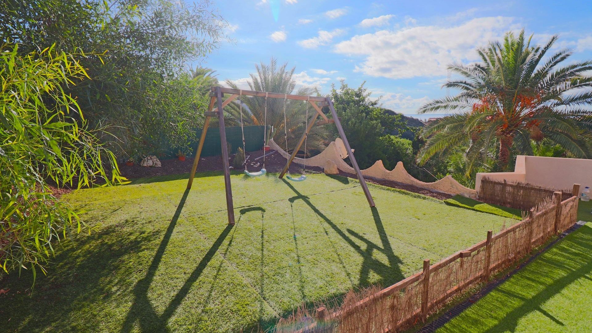 Resale - Villa -
El Campello - Coveta fuma