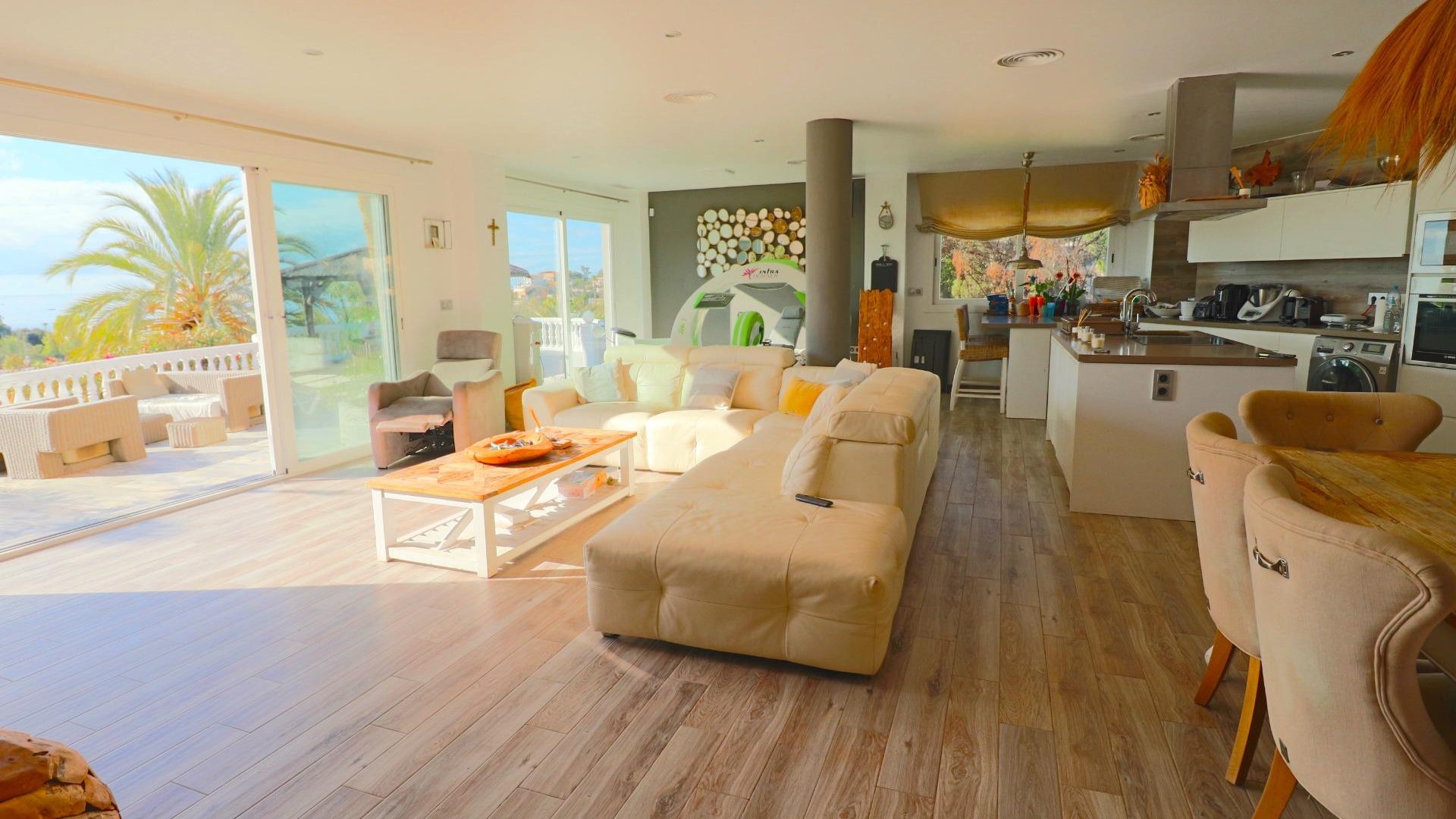 Resale - Villa -
El Campello - Coveta fuma