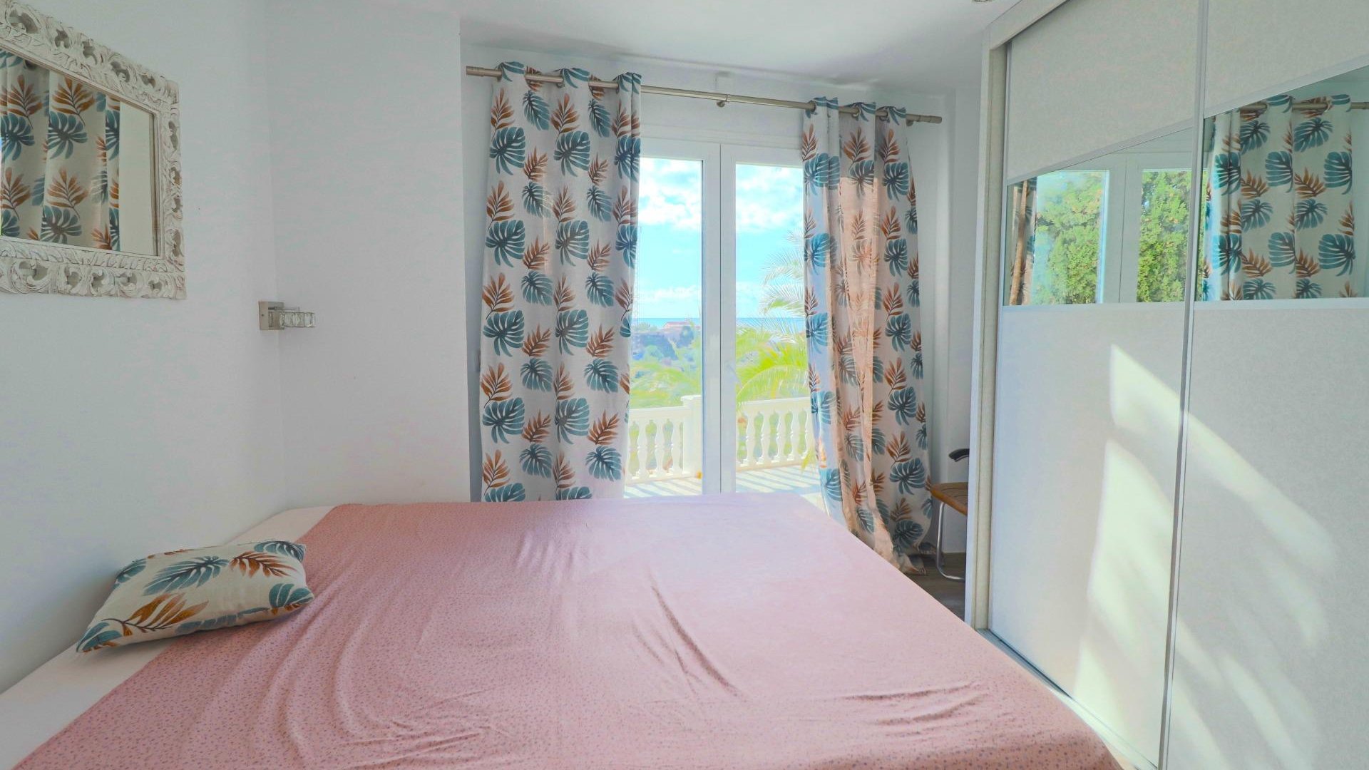 Resale - Villa -
El Campello - Coveta fuma