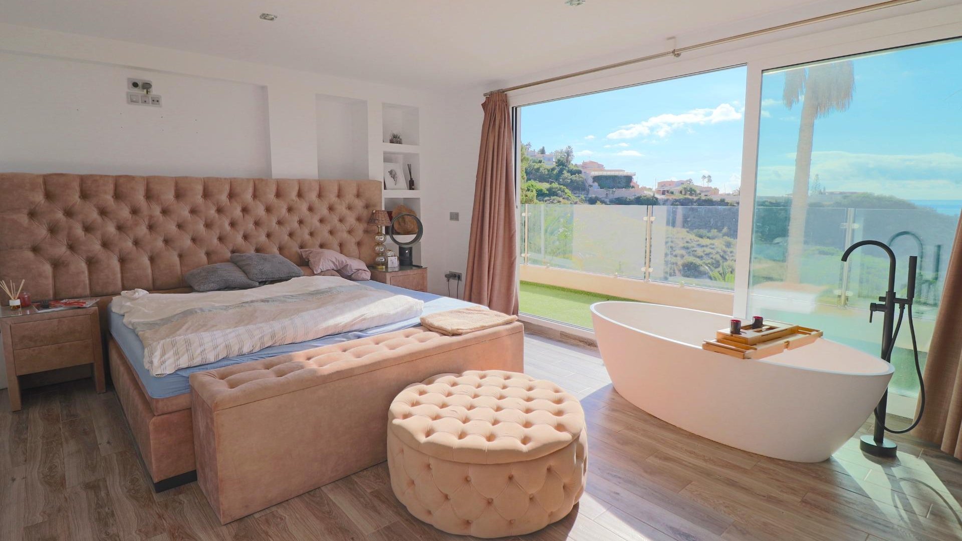 Resale - Villa -
El Campello - Coveta fuma