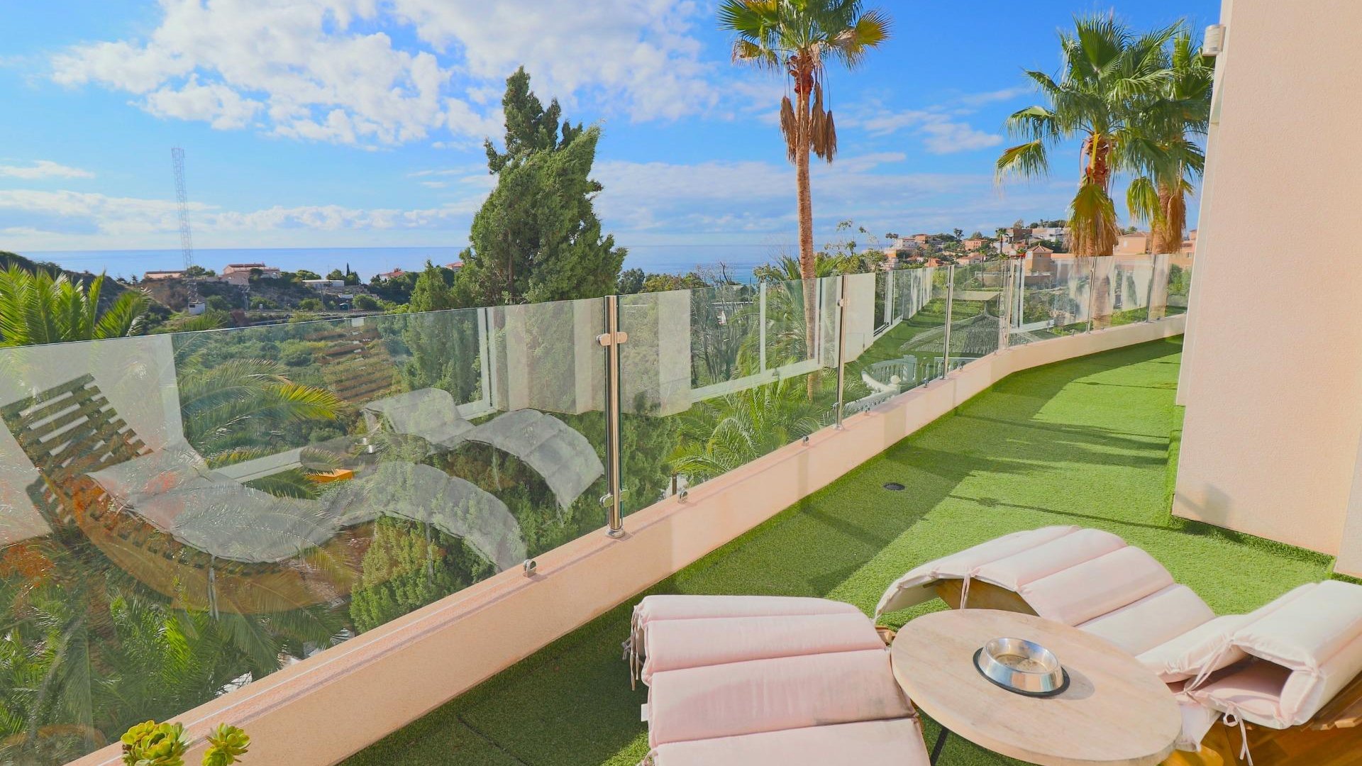 Resale - Villa -
El Campello - Coveta fuma