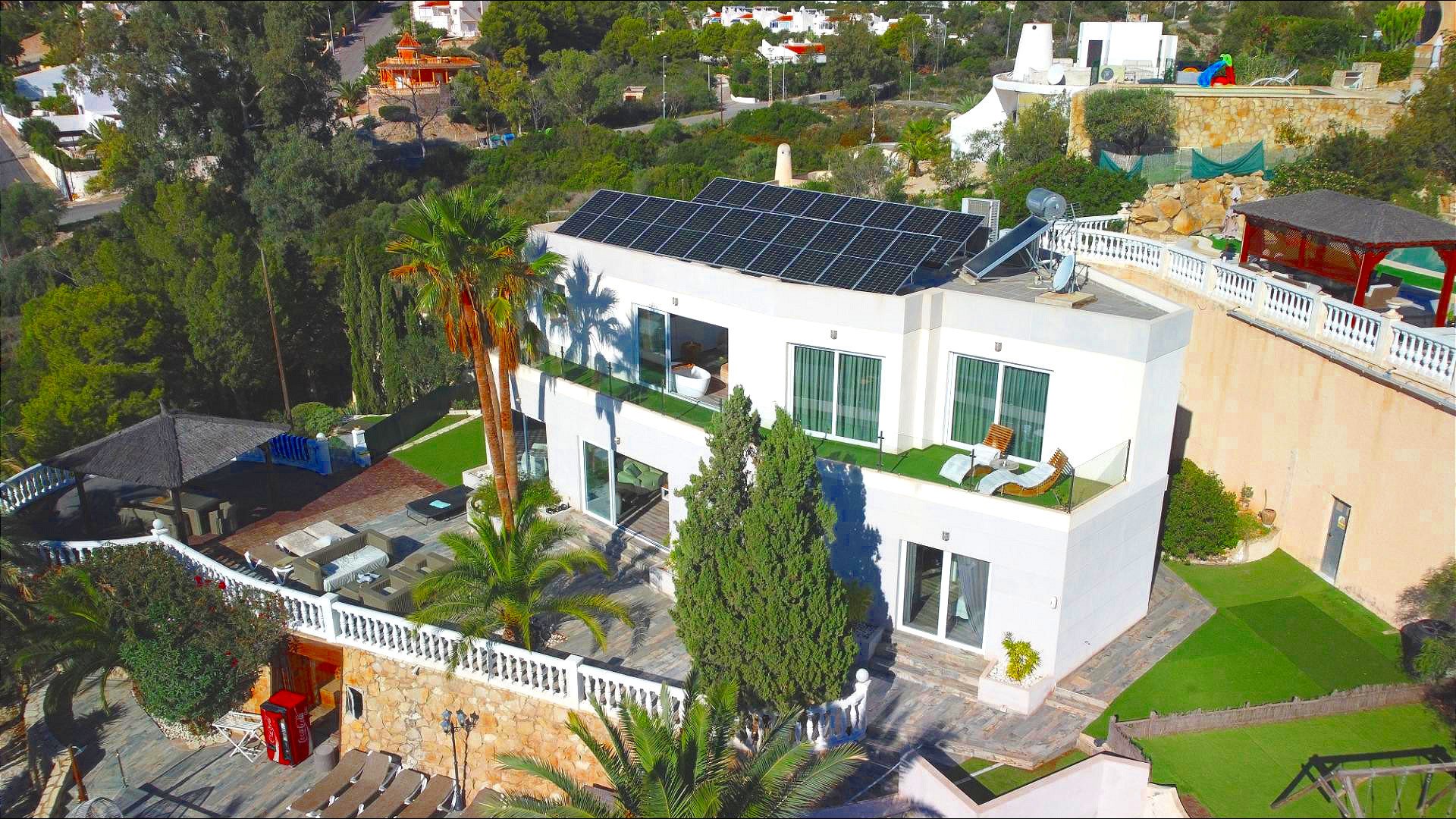 Resale - Villa -
El Campello - Coveta fuma