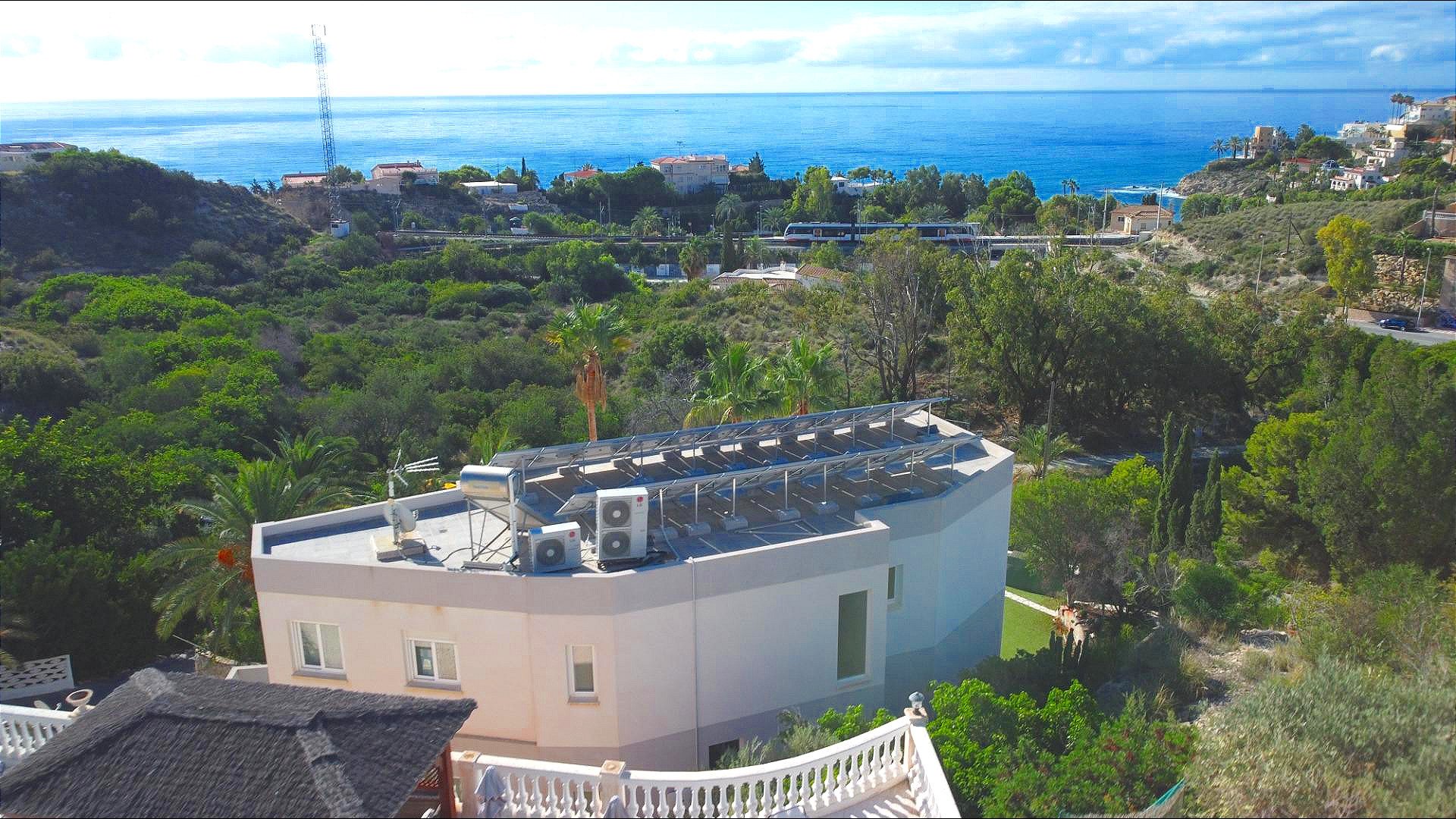 Resale - Villa -
El Campello - Coveta fuma