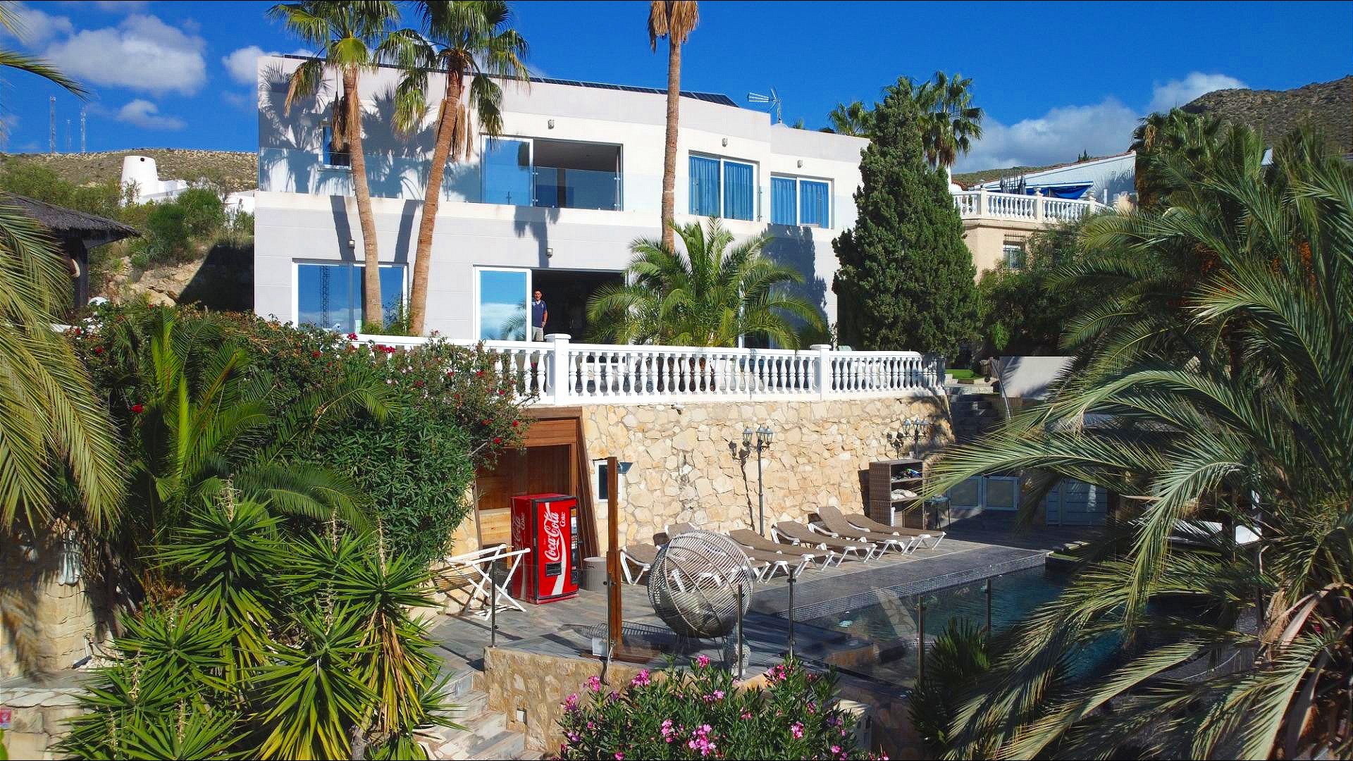Resale - Villa -
El Campello - Coveta fuma