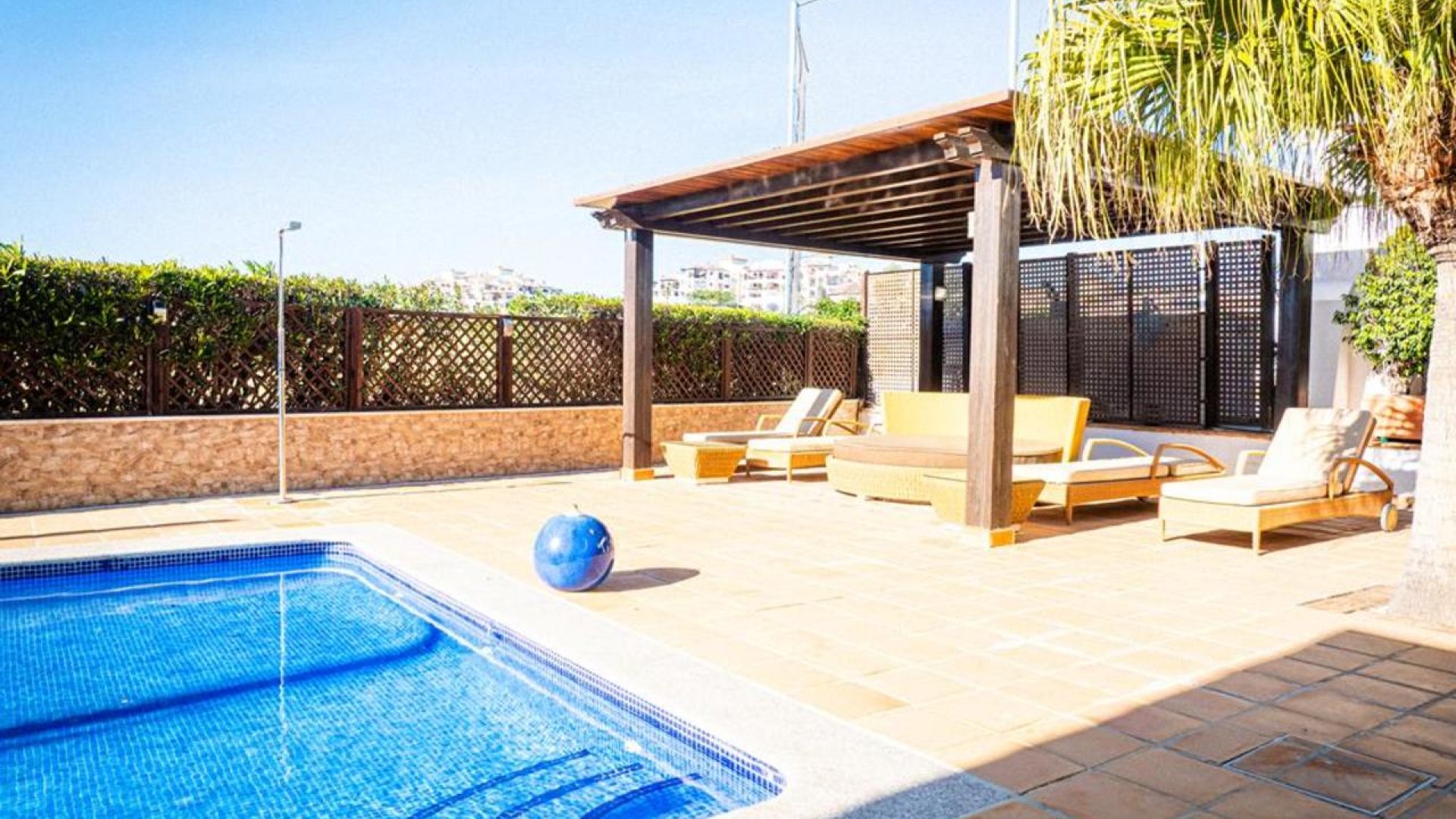 Resale - Villa -
El Valle Golf Resort
