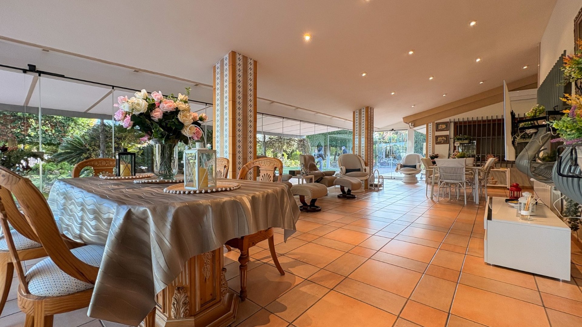 Resale - Villa -
Elche - Altzabares Alto