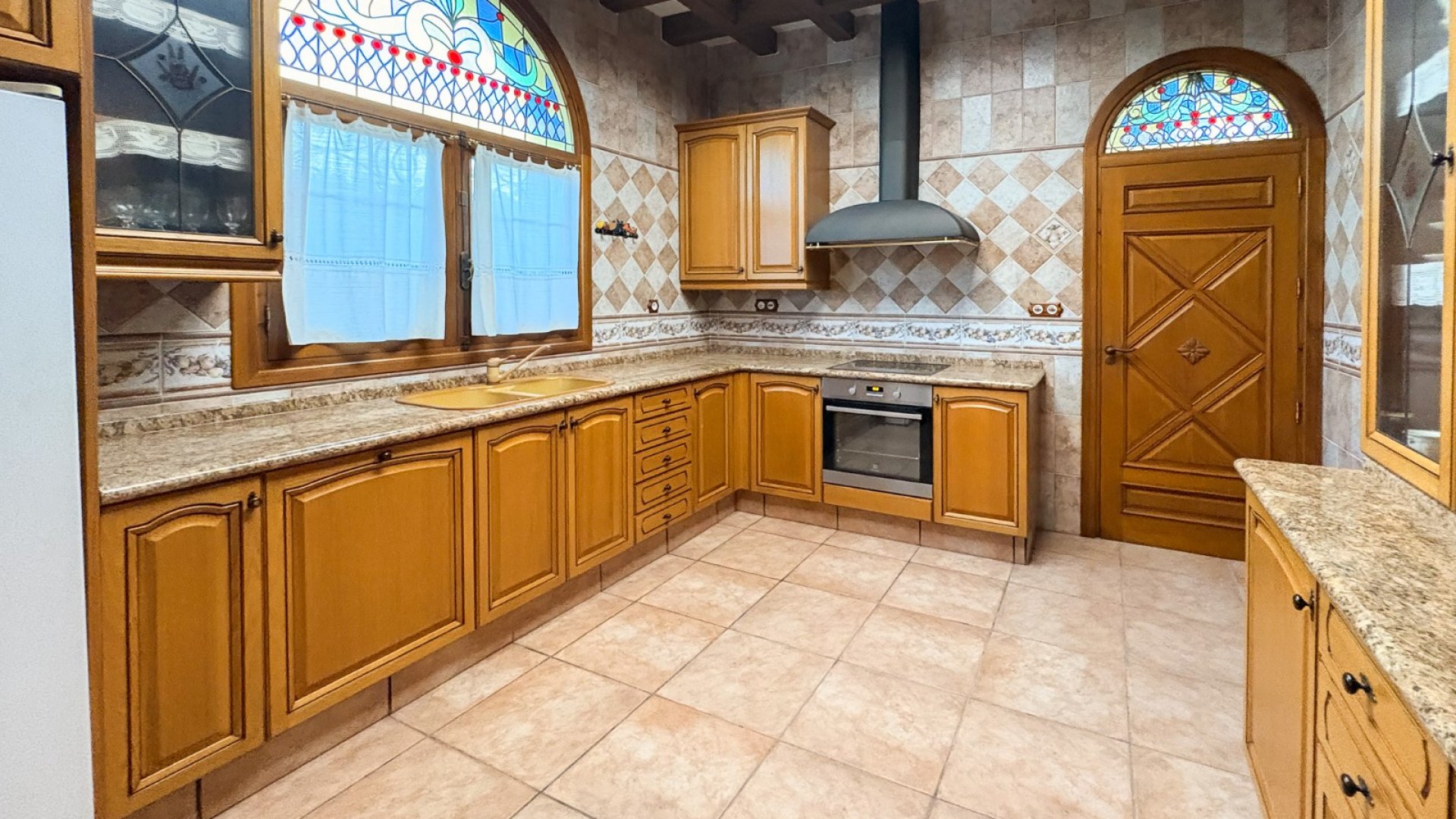 Resale - Villa -
Elche - Altzabares Alto