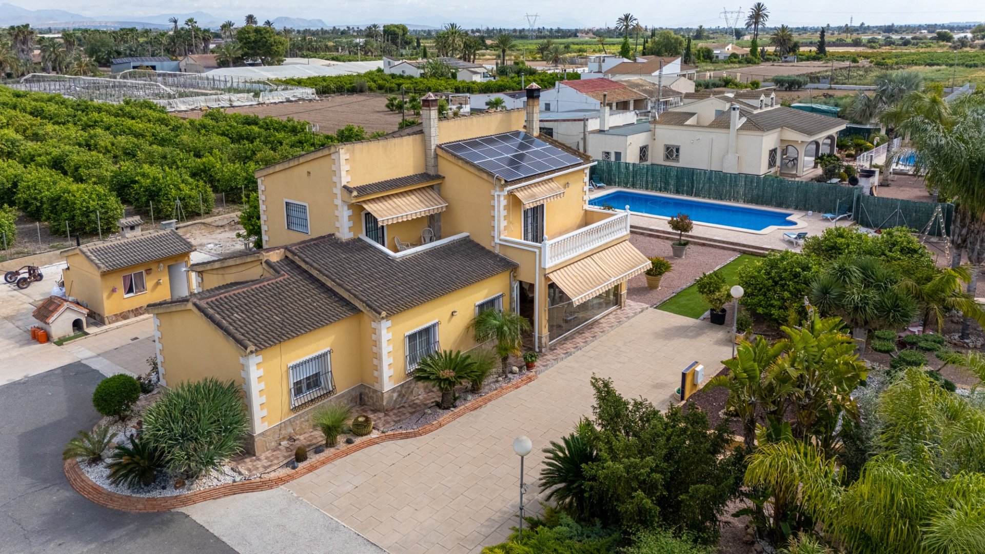 Resale - Villa -
Elche - La Hoya