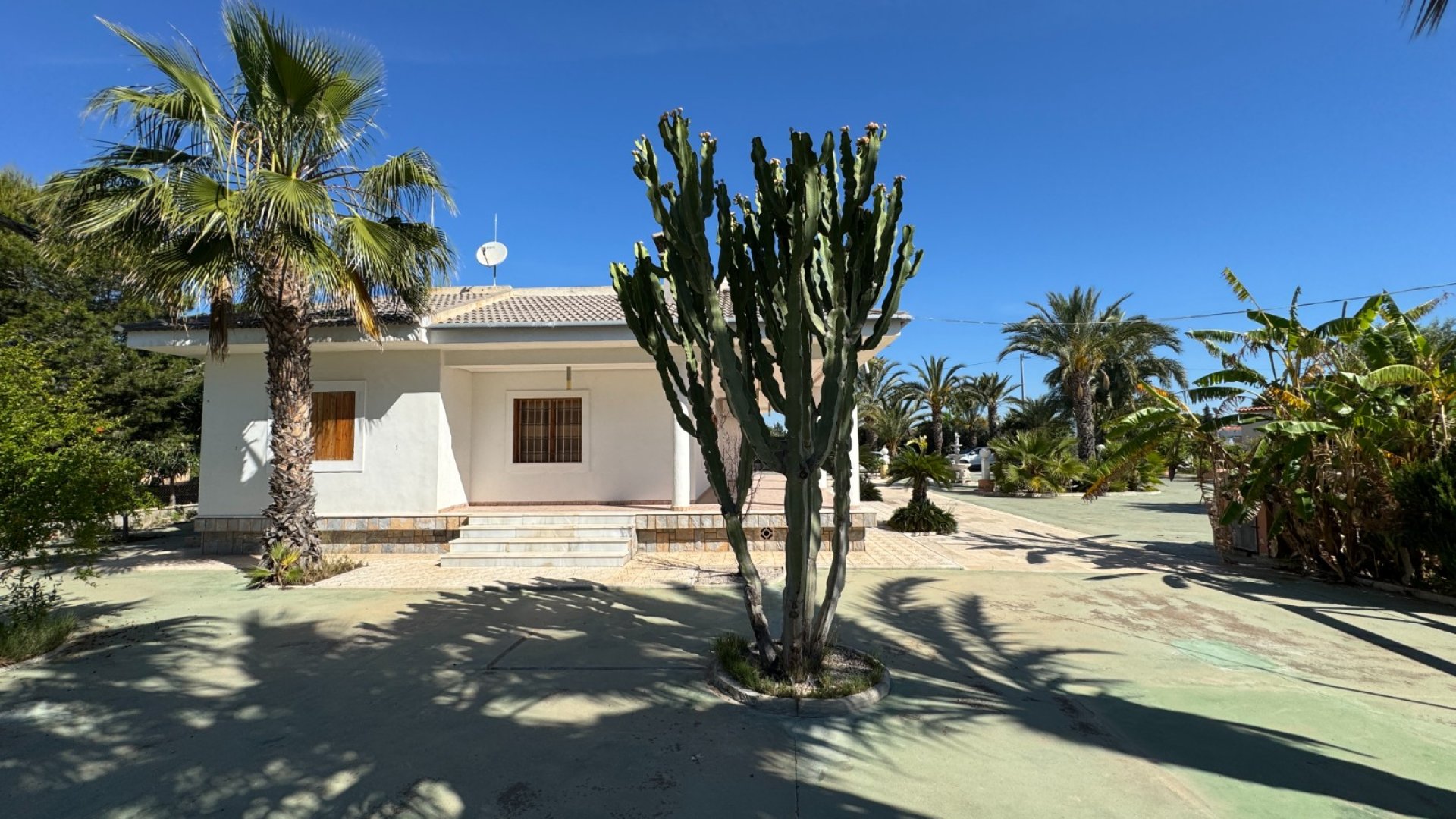 Resale - Villa -
Elche - Valverde
